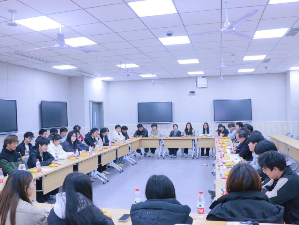 淬炼青春本色 勇担时代使命——帅胤书记为太阳成集团tyc151cc学子讲授专题党课